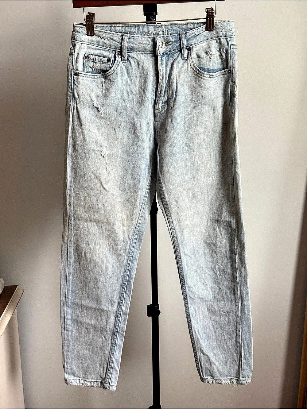 Wild Fable Ripped Mom Jean Women's Straight Leg Jeans in Blue Like New